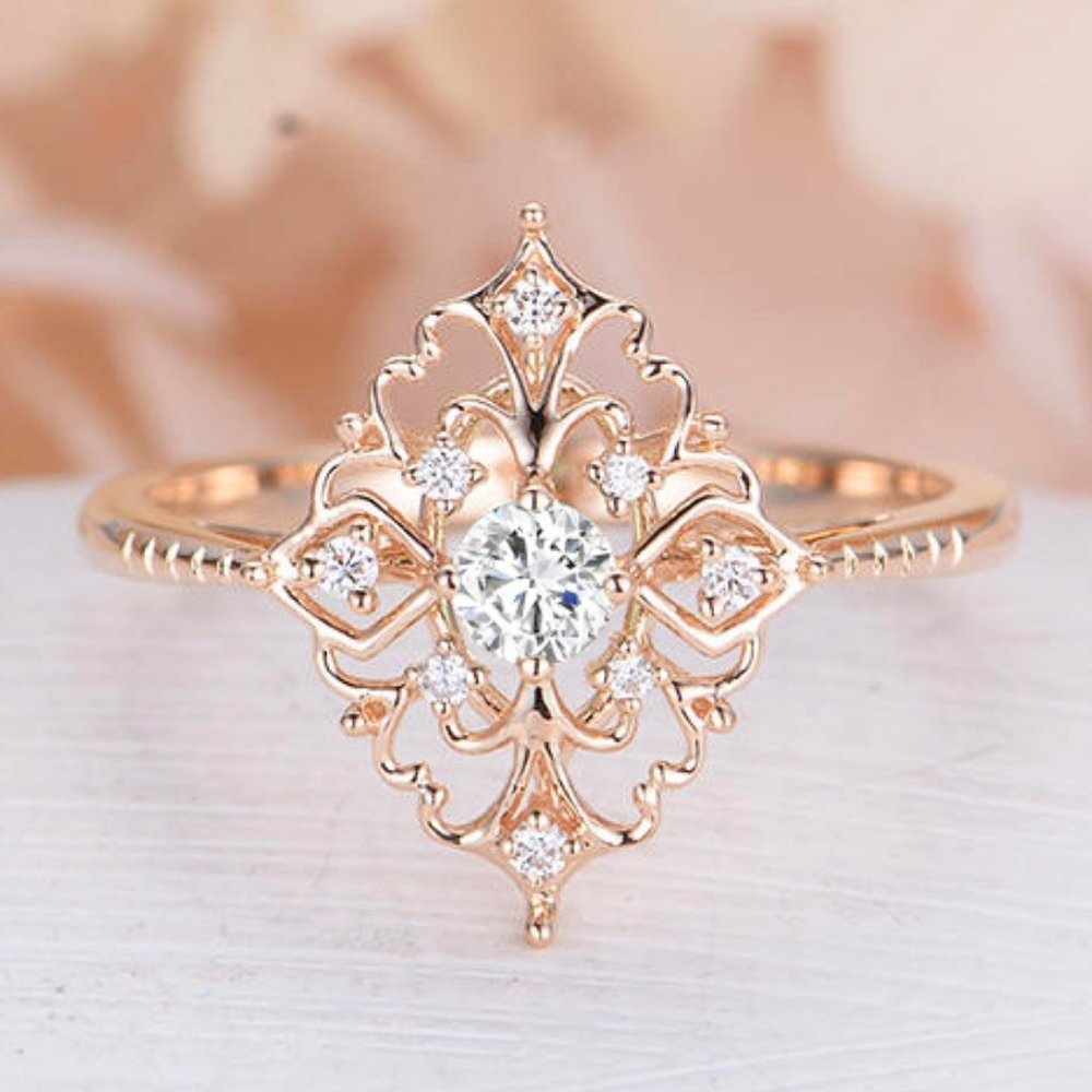 *NEW 18K Rose Gold Vintage Diamond Floral Ring